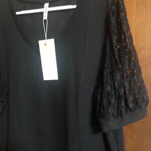 Beautiful Plus Size Black Top Size 2X